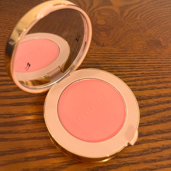 Gucci luminous matte beauty blush, 01 silky rose - Picture 9 of 10